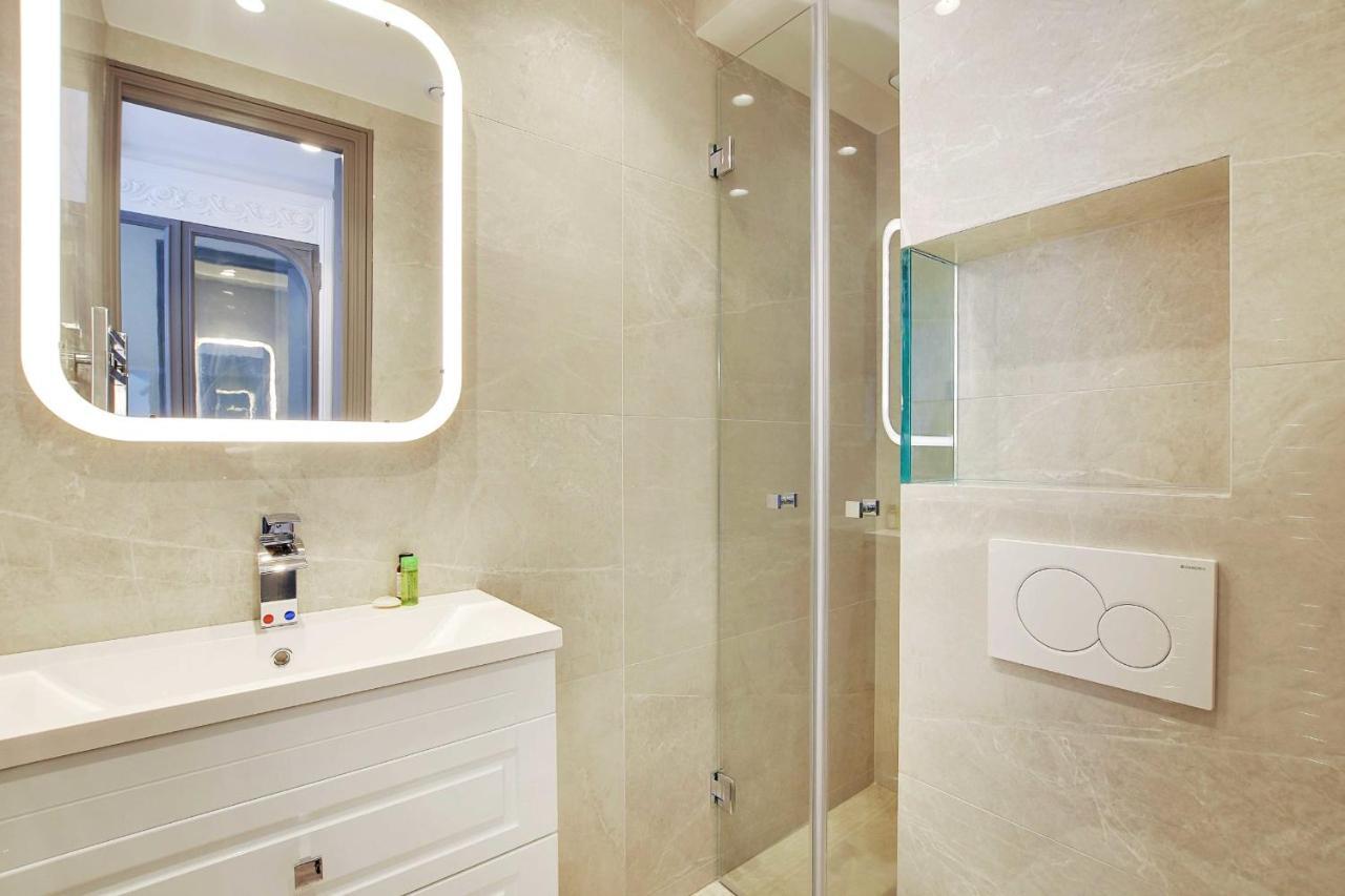 Magnifique Appartement - 2Br - 6P - Place De L'Etoile Paris Exteriör bild